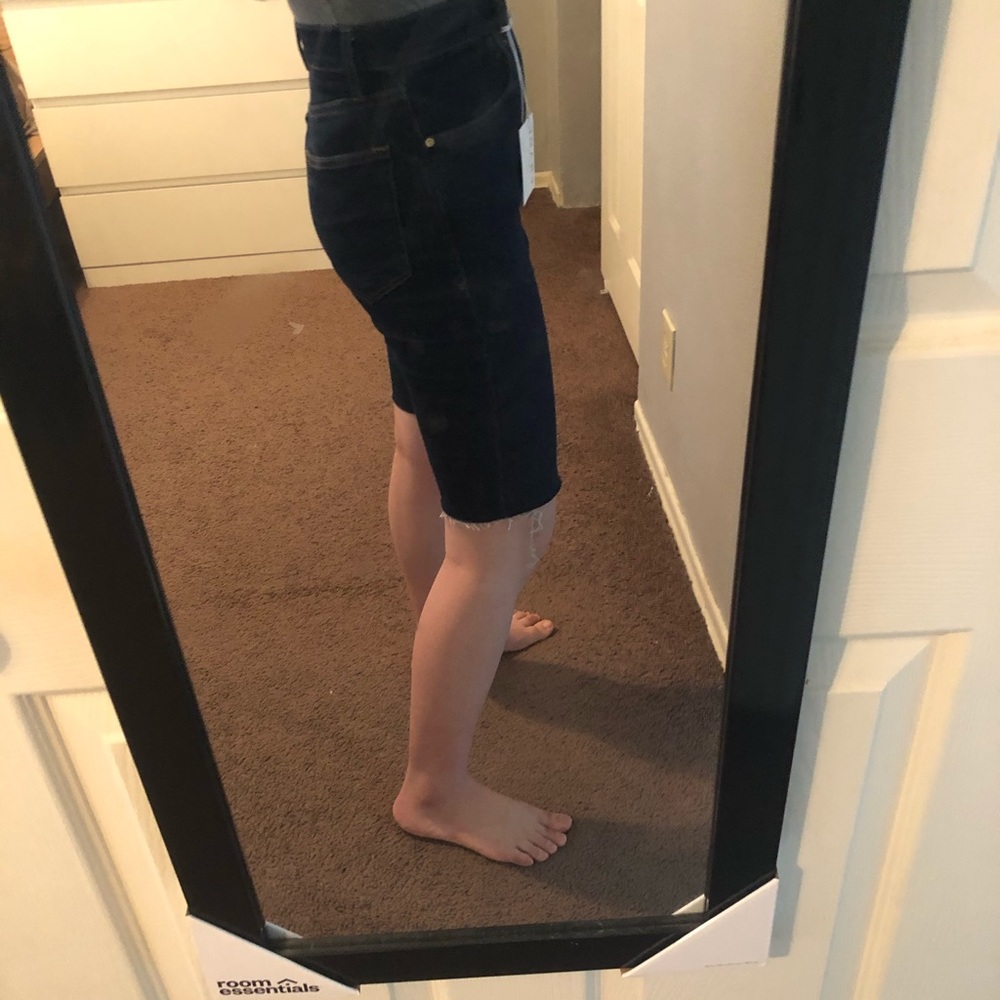 Le Vintage Bermuda Raw Edge 
Bronx